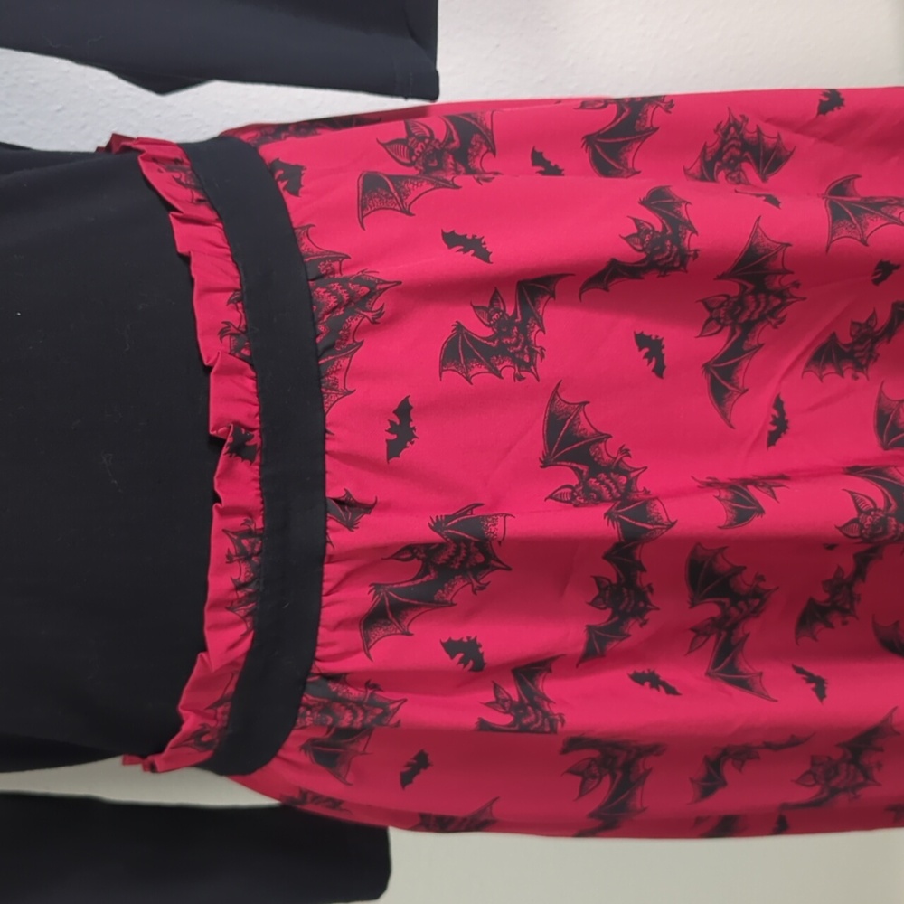 Bat attack dress - Picture 2 of 6